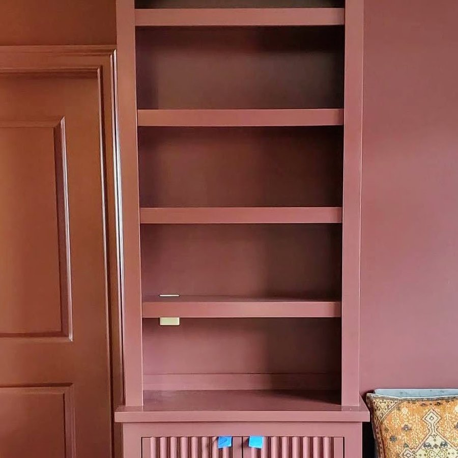 Detail shot of built-in bookshelf joinery and shelving